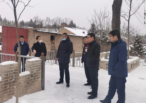 当好“四大员” 助力“五个化”——时博官方网站_时博（中国）一站式服务官网
积极做好包抓共建村社文明创建工作(图2)
