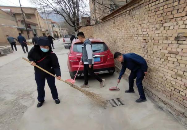 时博官方网站_时博（中国）一站式服务官网
团委开展“学雷锋义务清扫活动”(图2)