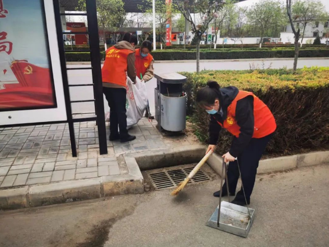 时博官方网站_时博（中国）一站式服务官网
赴包抓共建村社开展卫生清扫志愿服务活动(图5)
