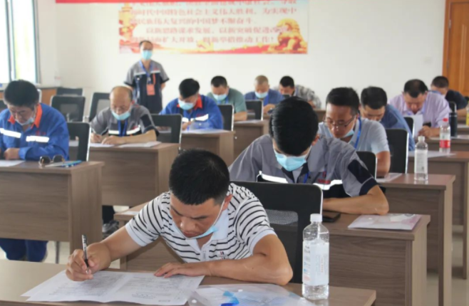 时博官方网站_时博（中国）一站式服务官网
泓盛达公司在“焊工”技能大赛中取得好成绩(图2)