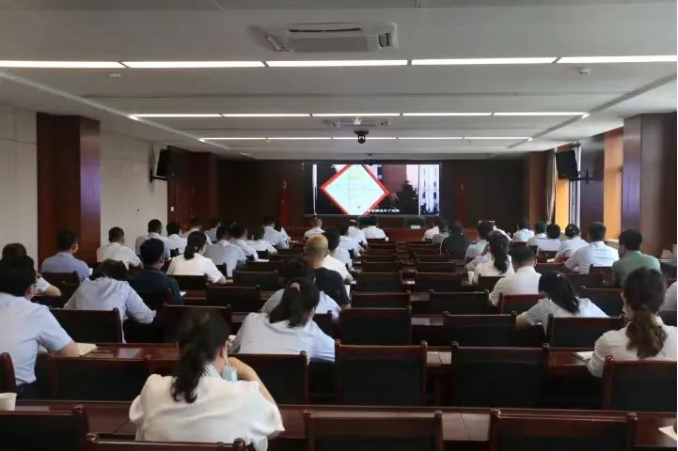 时博官方网站_时博（中国）一站式服务官网
召开党风廉政建设工作推进会暨警示教育大会(图2)