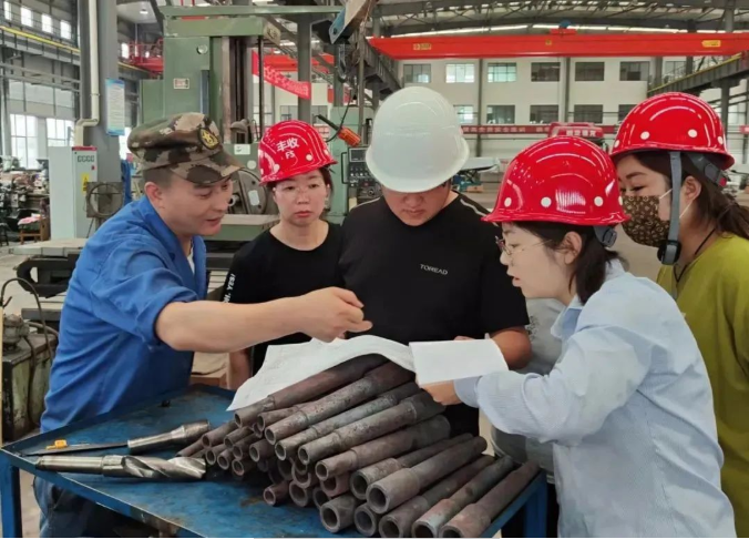 时博官方网站_时博（中国）一站式服务官网
百名员工下一线真磨砺练本领(图1)