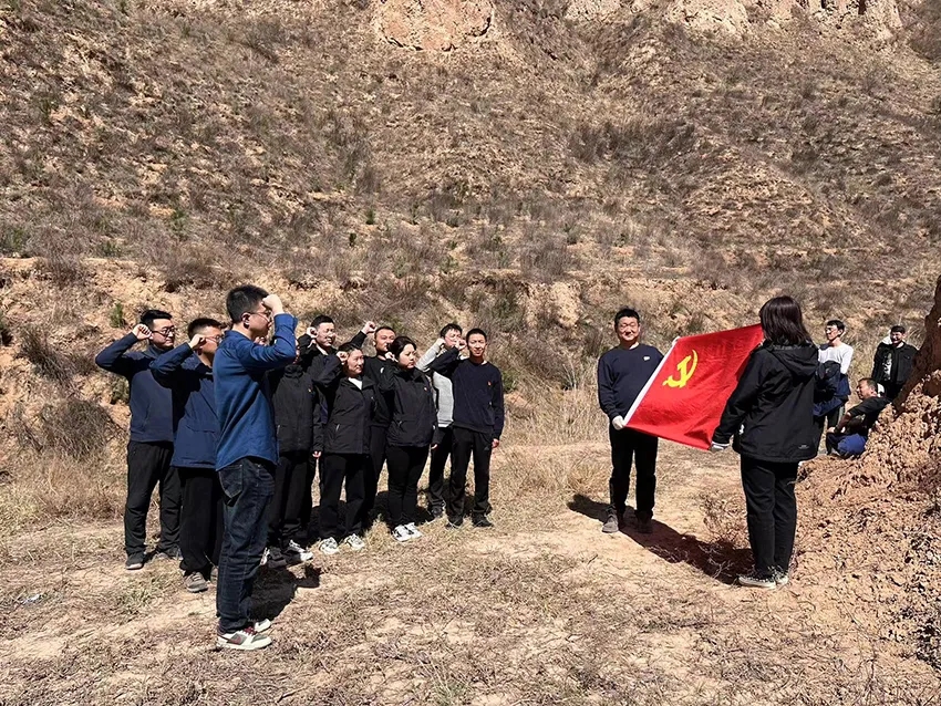 时博官方网站_时博（中国）一站式服务官网
开展义务植树活动(图3)